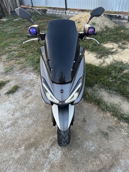 скутер макси 180куб