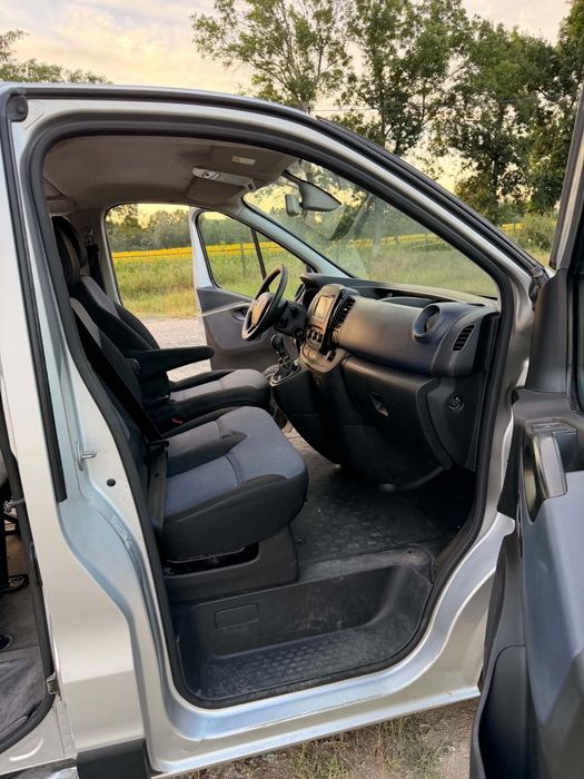 Opel vivaro 2018 lung 8+1