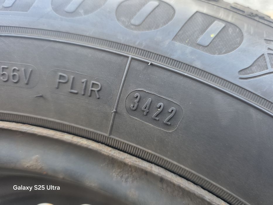 2бр. зимни гуми 215/65/16 GoodYear