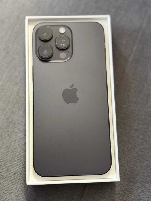 iPhone 14 PRO MAX iPhone 16 PRO MAX