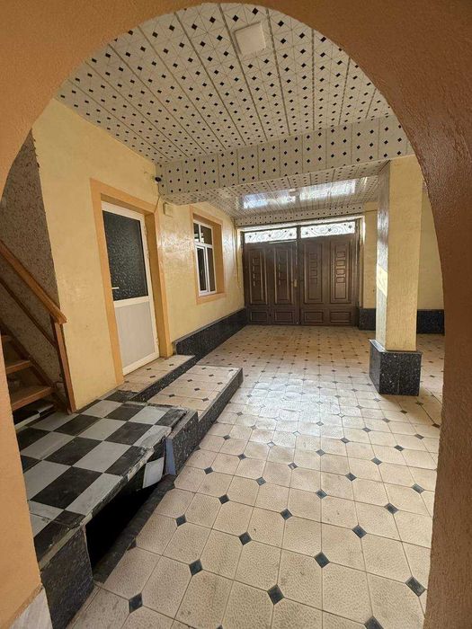 Kvartira talaba bollarga (Hovli uy. Yunusobot. Shaxriston metro)