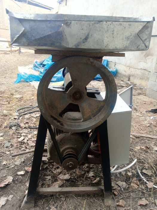 Meserofka sotiladi 380v