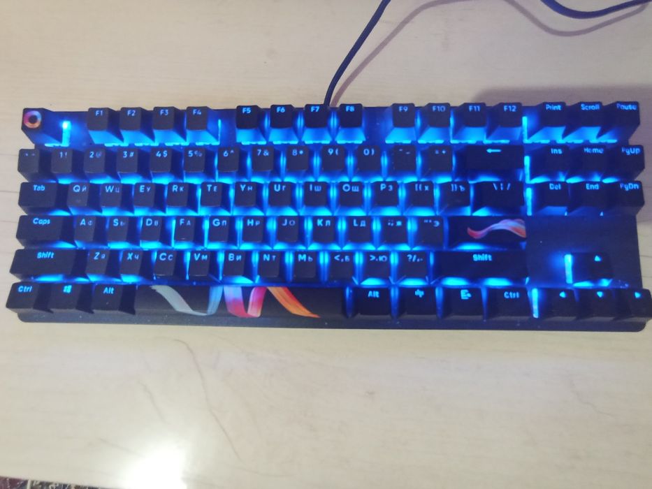 Продаю Клавиатуру Red Square Keyrox TKL