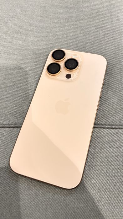 Продам 16 про 256