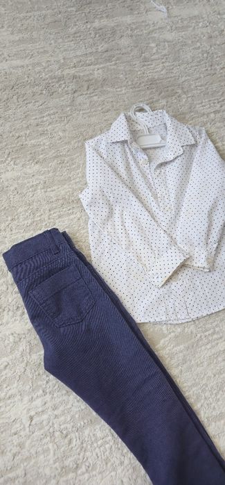 Джинсы и рубашка