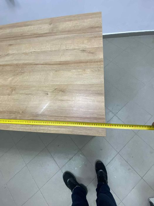 Трапезна маса в много добро състояние