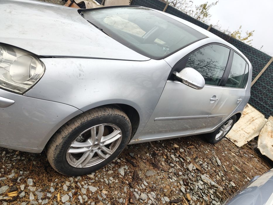 Piese motor BKD cutie ambreaj  stop bord ecu kit pornire oglinda haion ceasuri bord toba compresor clima egr injectoare caseta jug vw golf 5 2.0 bkd