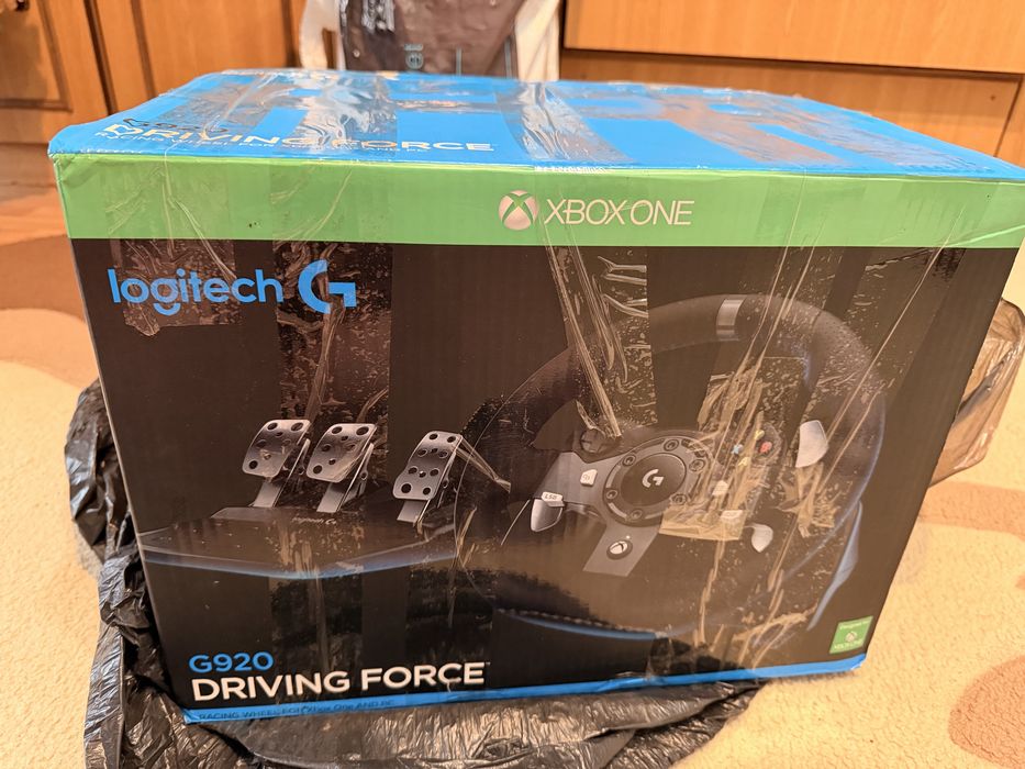Set Complet Volan Logitech G920 Driving Force + Schimbător (Shifter) - Ca Nou (Folosit de 2 ori)