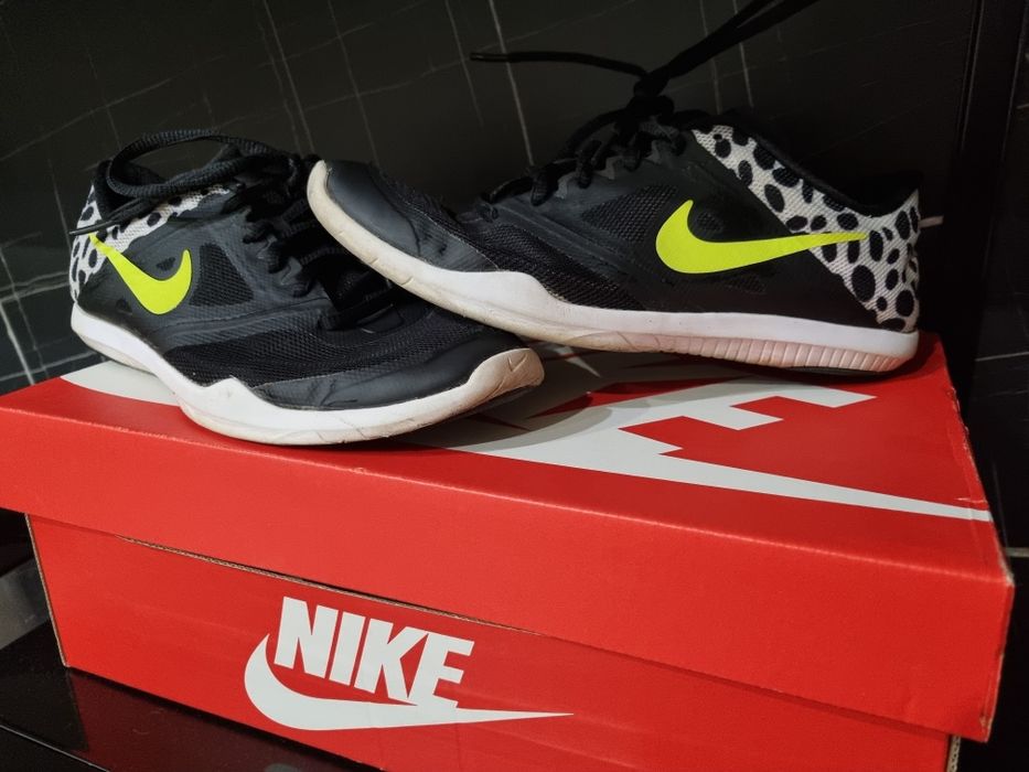 Дамски маратонки Nike