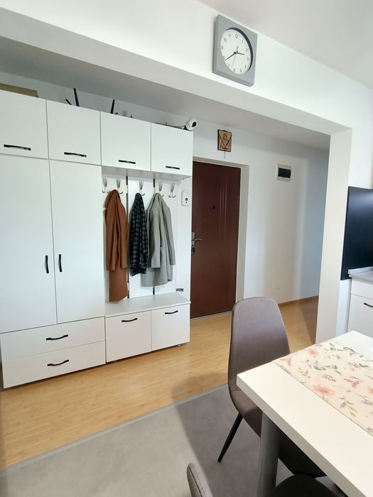 PF Vând apartament 2 camere curte privată