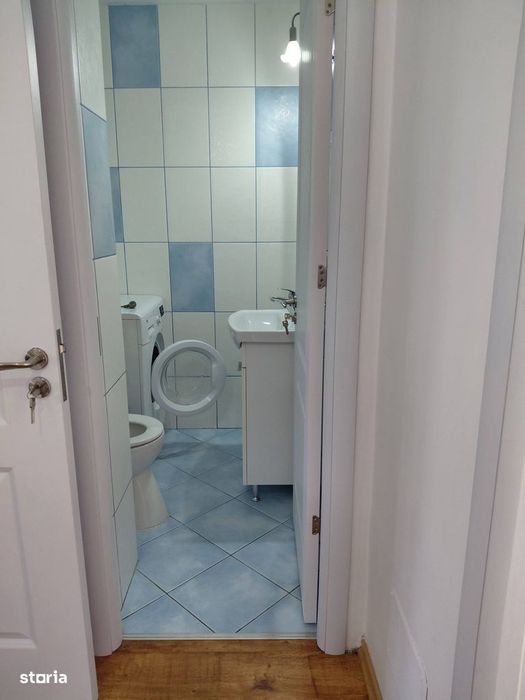 Apartament 3 camere, etaj 7, cu balcon