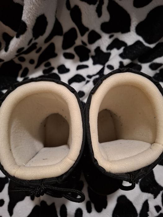 Moon boots mar. 32-34