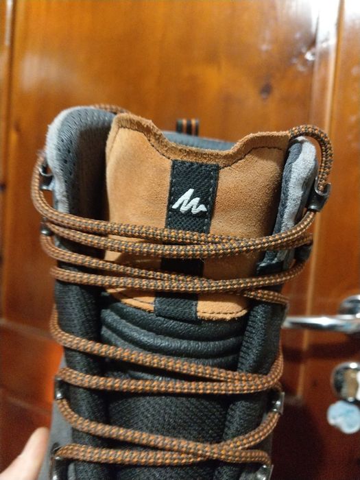 Резервирани.Quechua Waterproof 43нм. 27,6см.