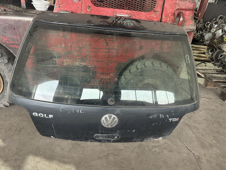 Крышка багажника Гольф 4