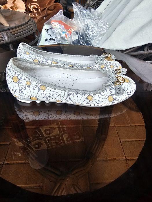 Обувь детская,кожаная.