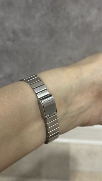 Продам часы casio женские
