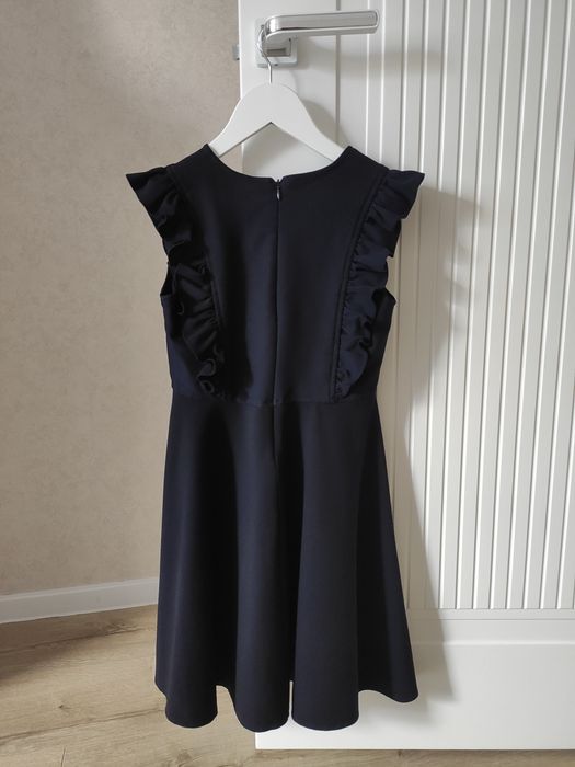 Продам школьное платье/сарафан