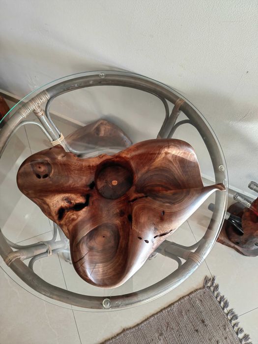 Арт винарна-поставка за бутилки