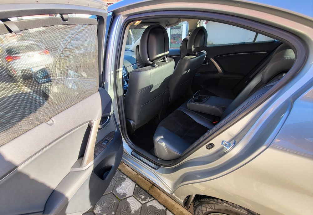 Toyota Avensis * Automată CVT ***  1️⃣1️⃣.9️⃣9️⃣9️⃣ *** Carvertical