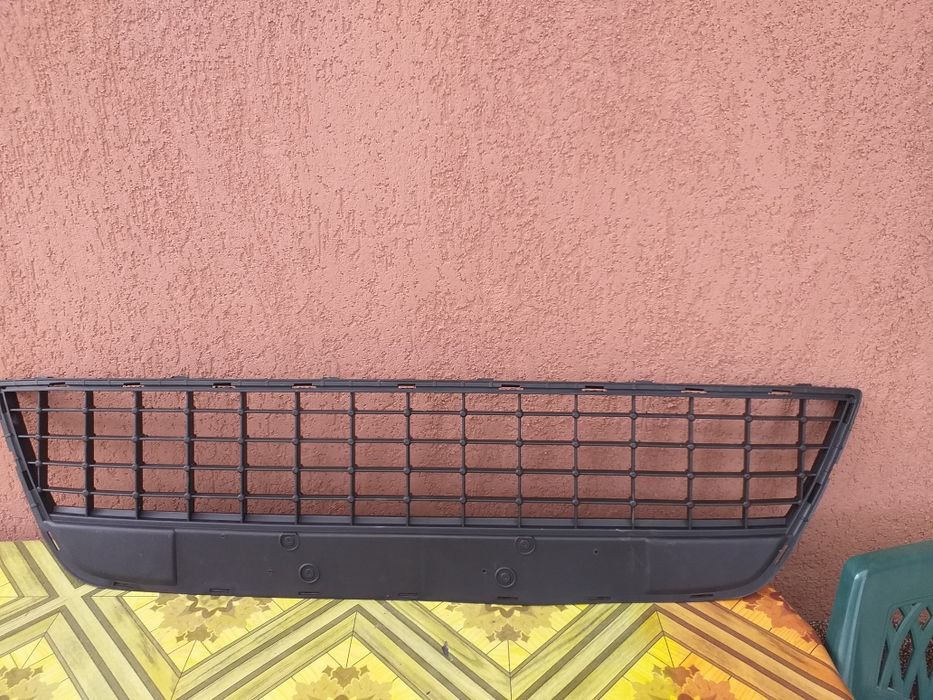 Vand grila radiator noua pt ford mondeo 2008-2012