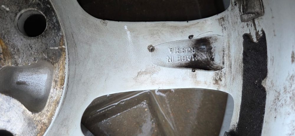 Комплект летней резины с дисками, размер 205/65/16