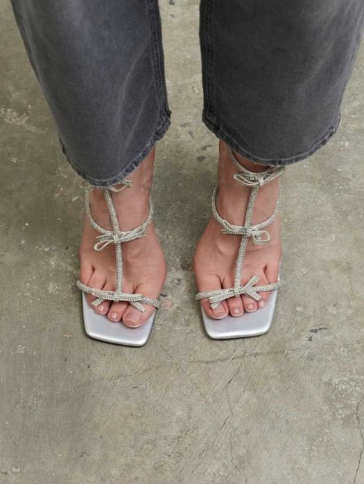 Официални обувки на висок ток