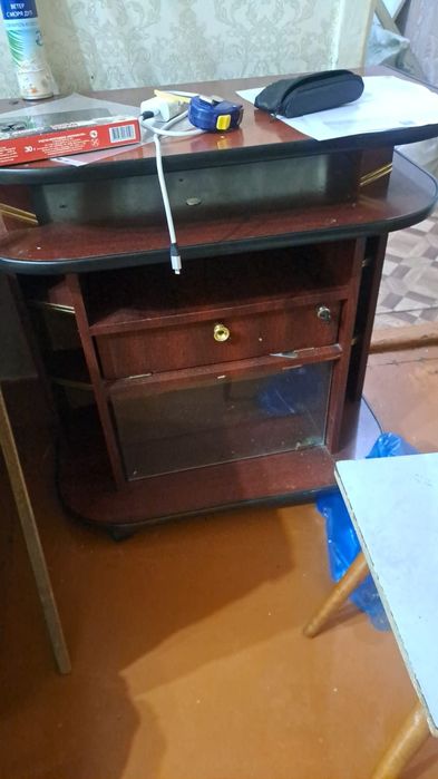 Даром тумбочка под тв