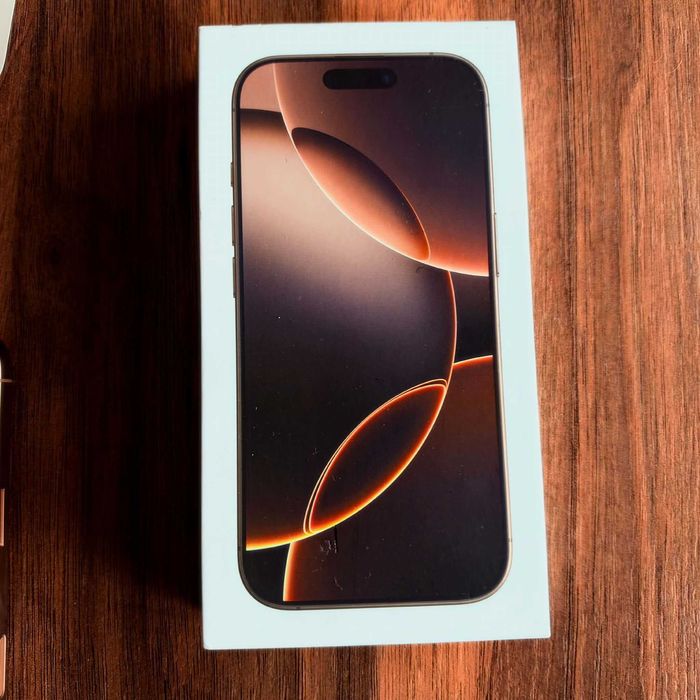 iPhone 16 Pro 256GB Desert Titanium (Златен) - Като нов + ПОДАРЪК Оригинален кейс!