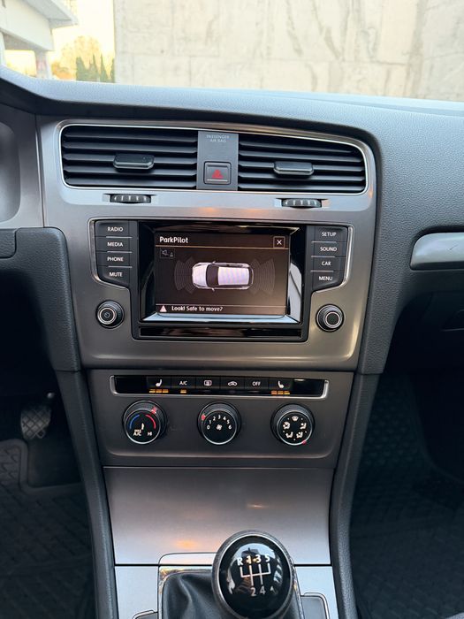 Volkswagen Golf 7 diesel/ Scaune invalzite/ senzori fata spate/Jante