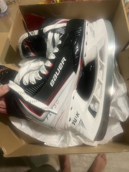 Коньки Bauer Fly 30, размер 8D.