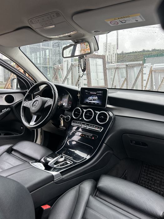 Mercedes Benz GLC220 4Matic