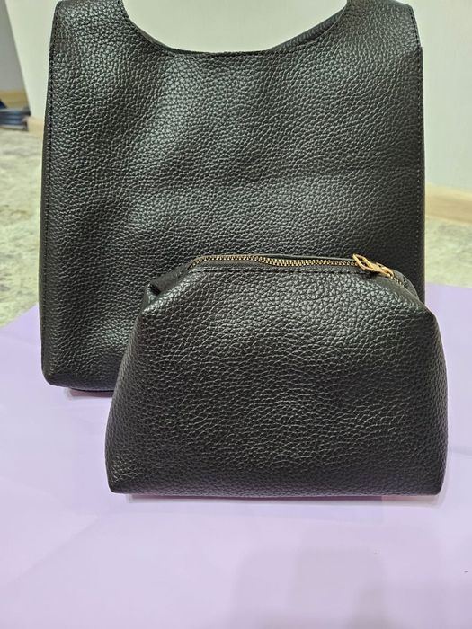 Продается нижнее белье, сумочки
 ОТДАМ