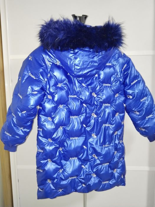 Продаётся зимняя тёплая куртка