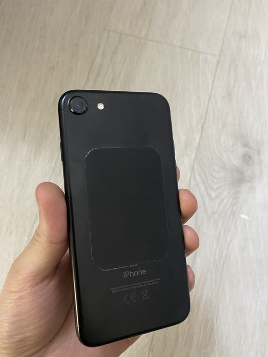 iPhone 7 32GB продам