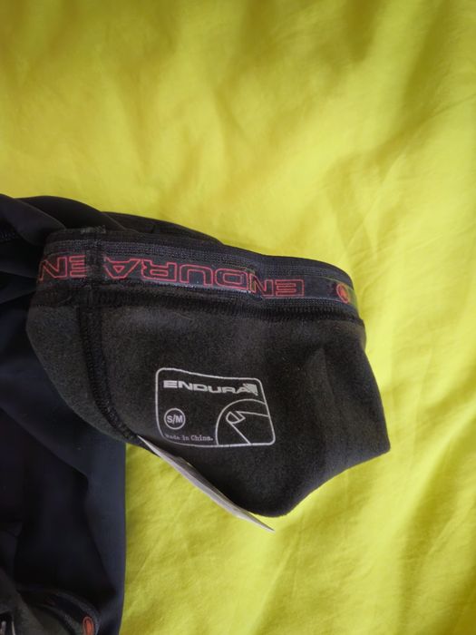 Endura windchill 2 leg warmers; CRAFT thermo