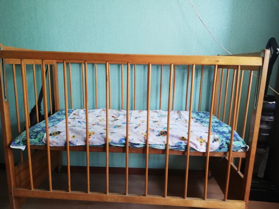 Детская кроватка
