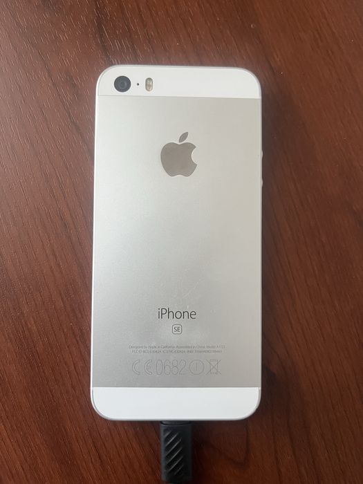 Iphone se 2016. Серебро