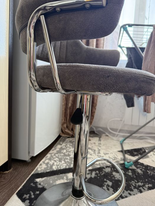 Продам стул серый