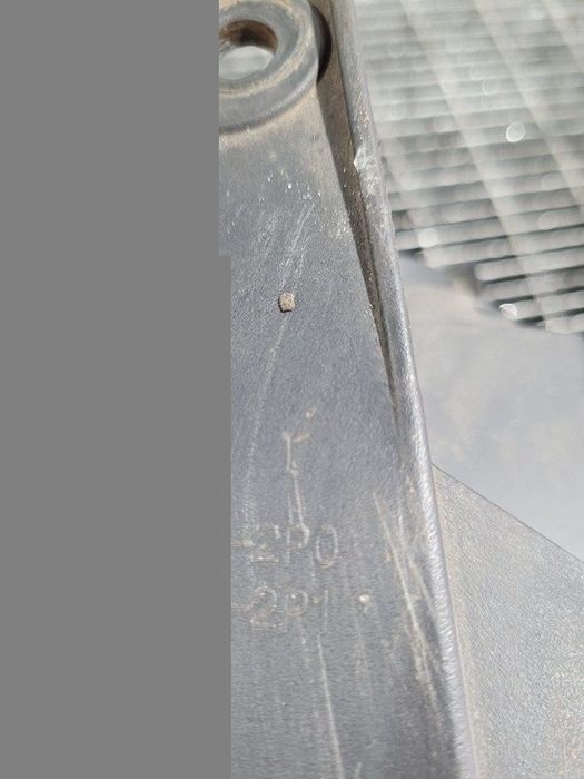 Far Dreapta Kia Sorento II 2009 - 2015 SUV 4 Usi (912) Cu lupă 921022PO