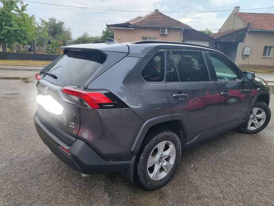 Тойота Рав4 2019