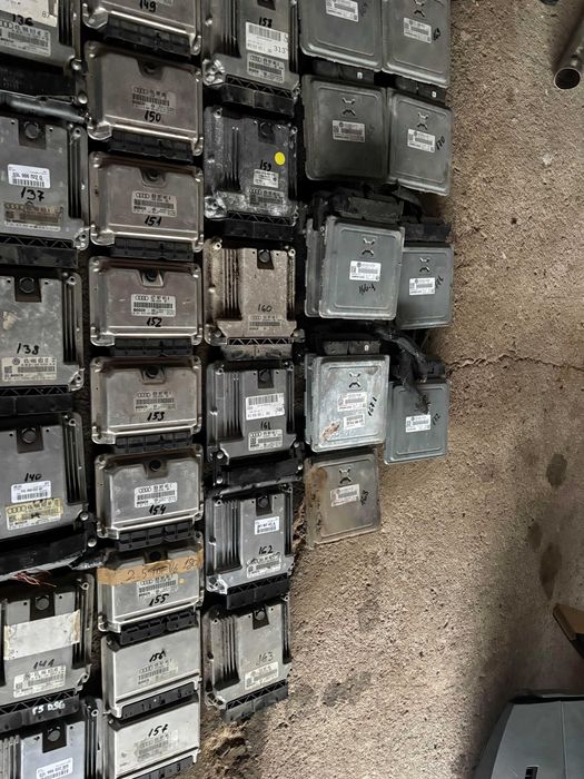 Компютър еку ecu електронен блок двигател Ауди А5 2.7тди