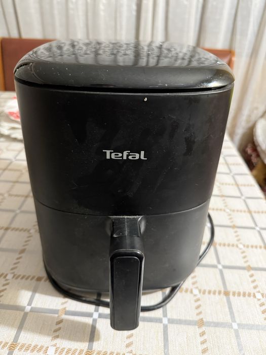 Vând Airfryer Tefal