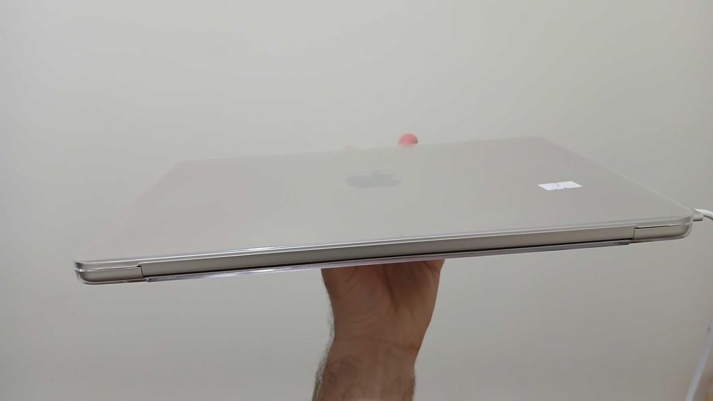 MacBook Air 13-inch, M4, 2025