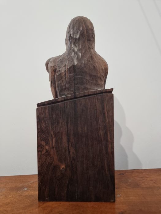 Sculptură in lemn „Madonă cu Pruncul”