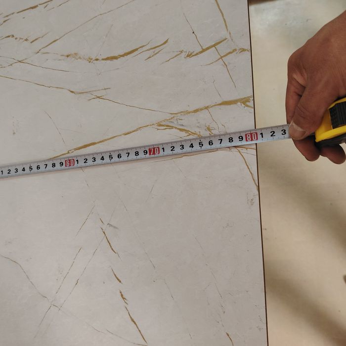 Продам обеденный стол