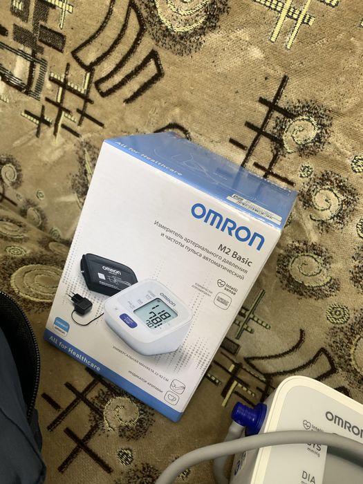 Автоматический тонометр Omron M2 Basic
