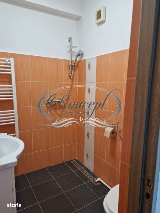 Central, birou cu acces din curte pe Str. Aurel Suciu