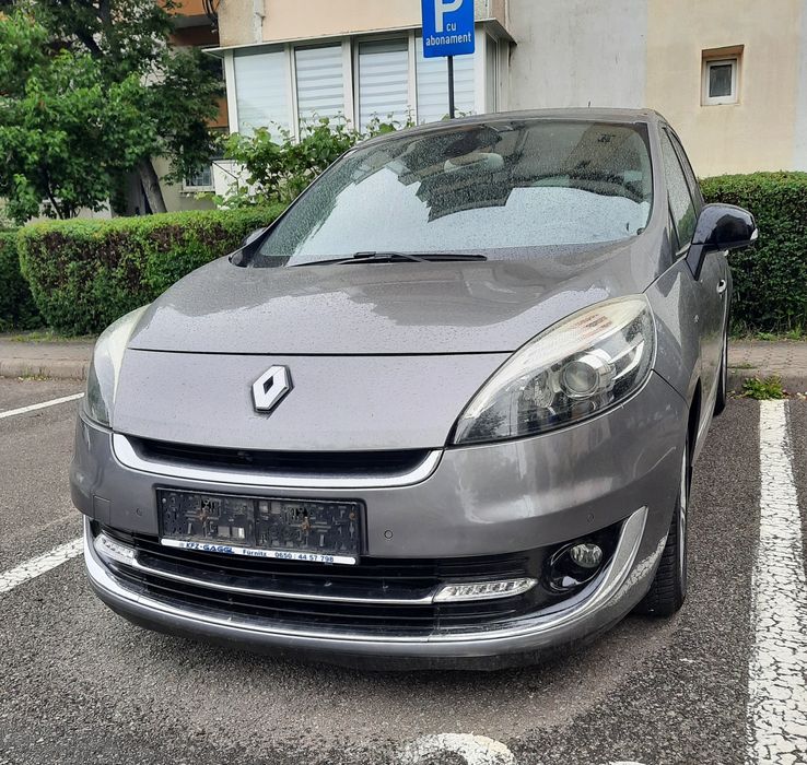 Renault Megane Scenic 7 locuri, v Bosse