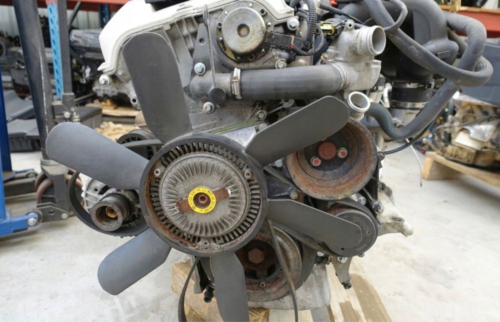 Двигатель Мерседес 104 3.2