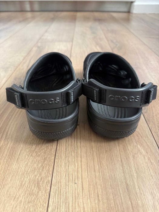 Crocs M8 41-42 barbati papuci piele sandale